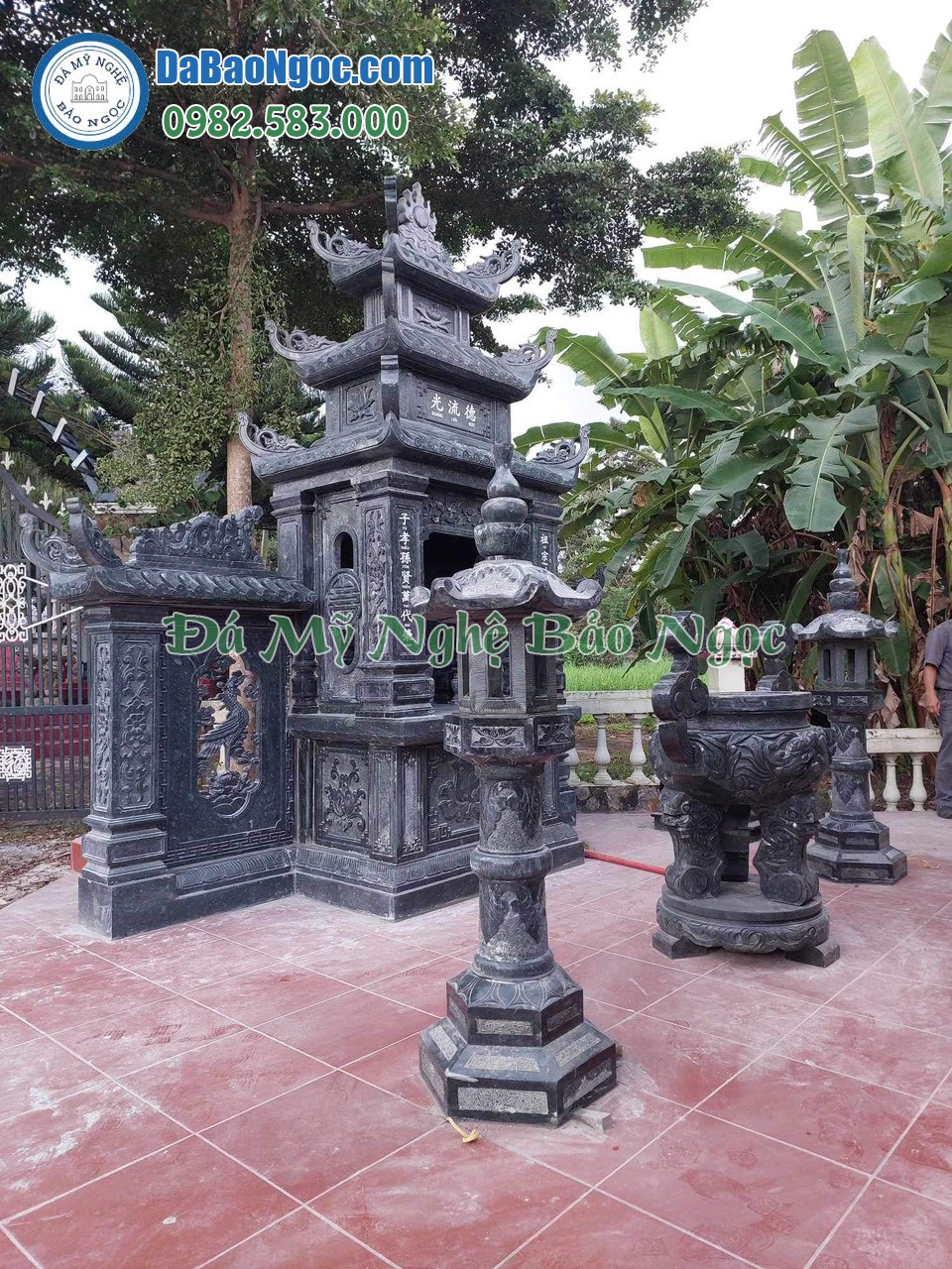 Lăng thờ đá ở Buôn Ma Thuột - Daklak
